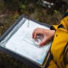 Wodoodporny pokrowiec na mapę Lifeventure Waterproof Map Case Grey